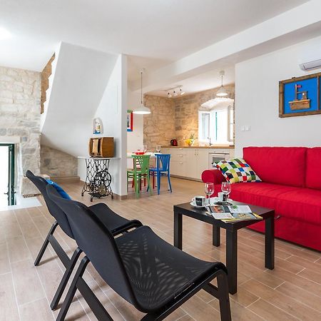Rustical 2 Appartement Baška Voda Buitenkant foto