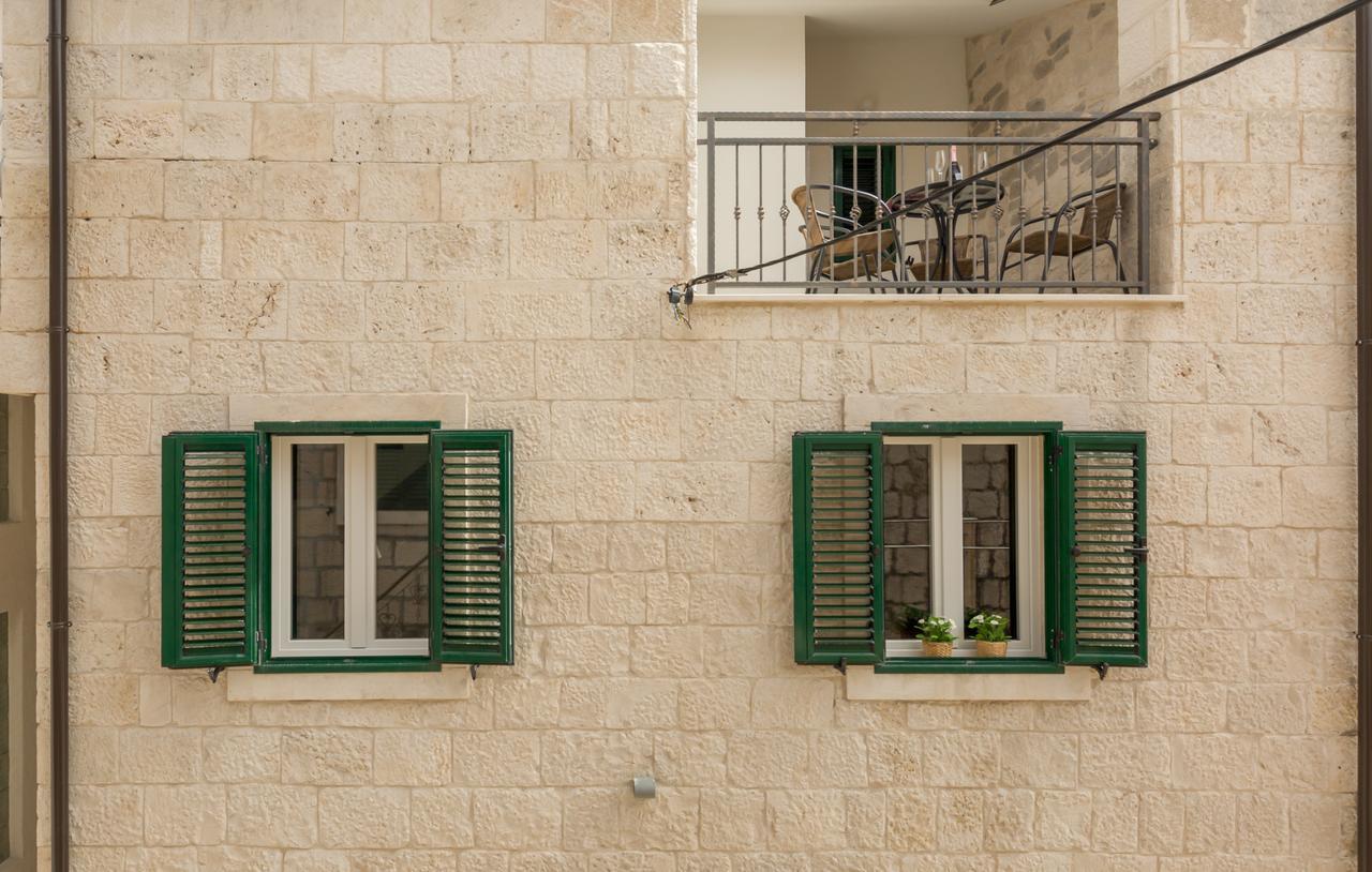 Rustical 2 Appartement Baška Voda Buitenkant foto