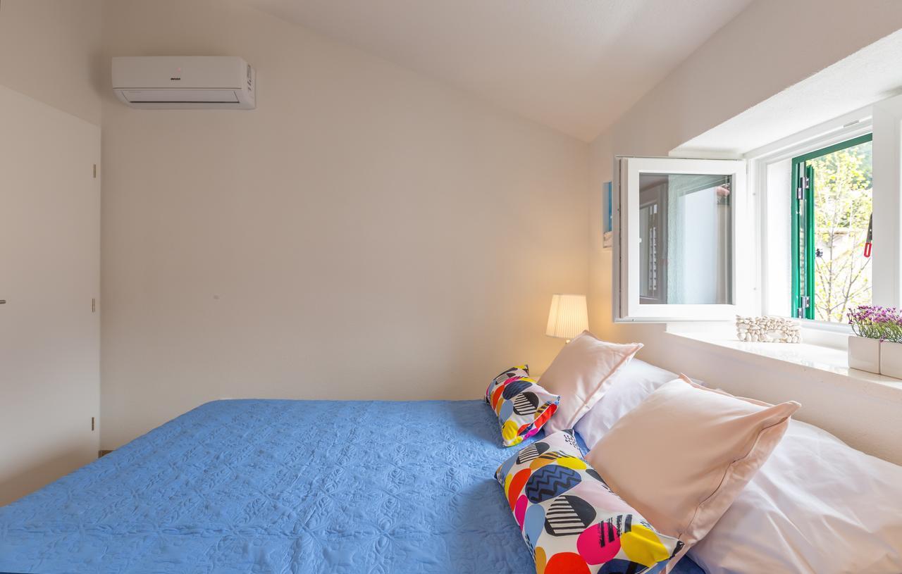 Rustical 2 Appartement Baška Voda Buitenkant foto