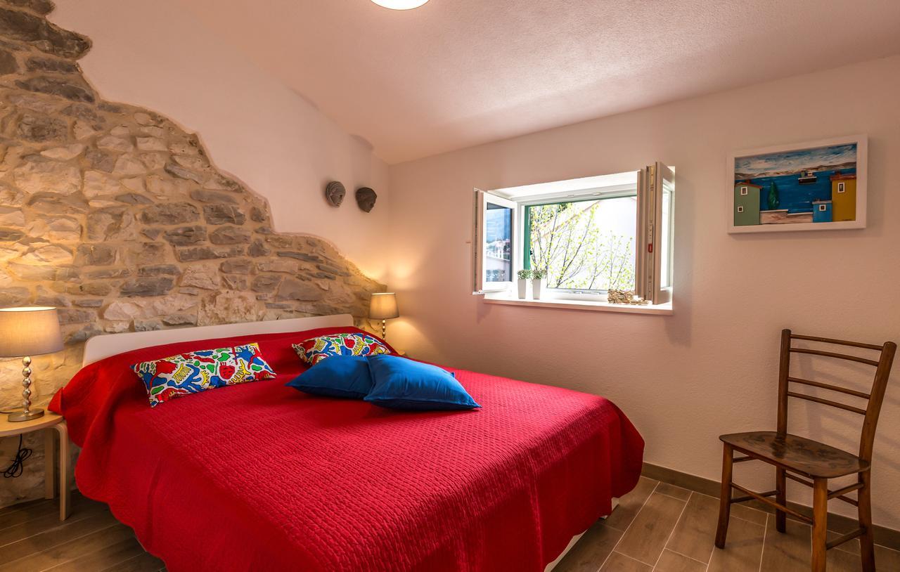 Rustical 2 Appartement Baška Voda Buitenkant foto